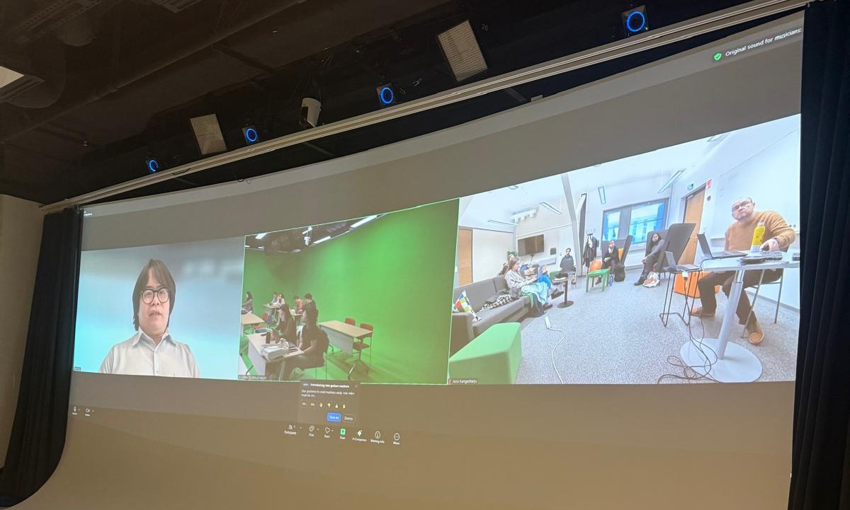 Professor Jussi Kangasharju in a university setting